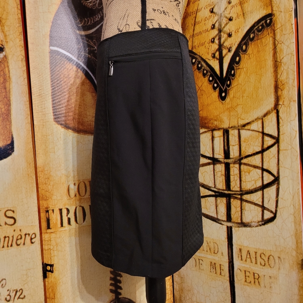 WHBM Black Quilted Matelasse Black Panel Fitted Straight Pencil Skirt - Picture 5 of 8